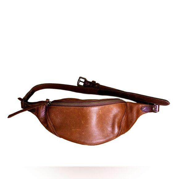 Will Leather Goods everyday waist bag in Cognactan minimalist belt bag